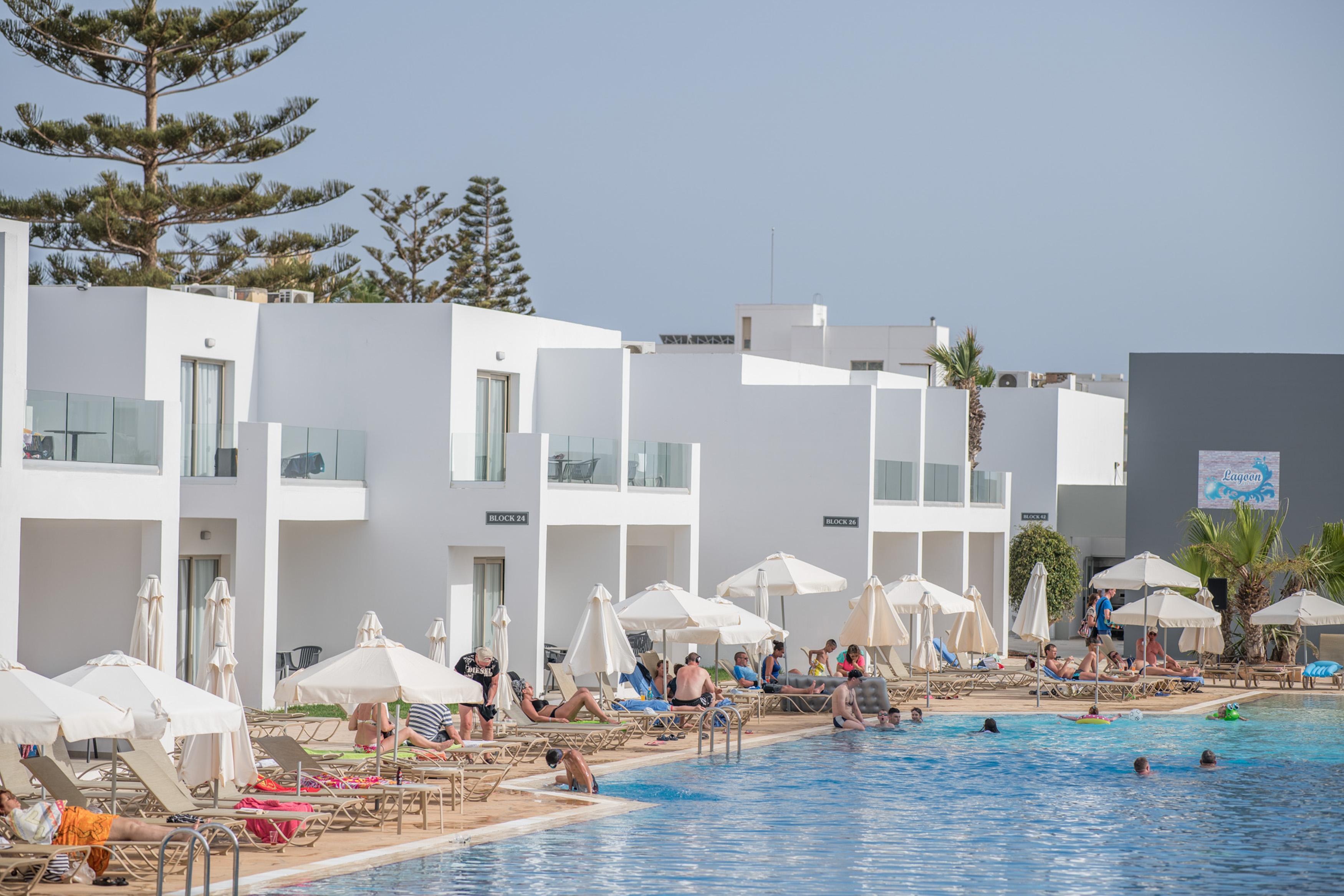 Atlantica Panthea Resort Agia Napa Exterior foto