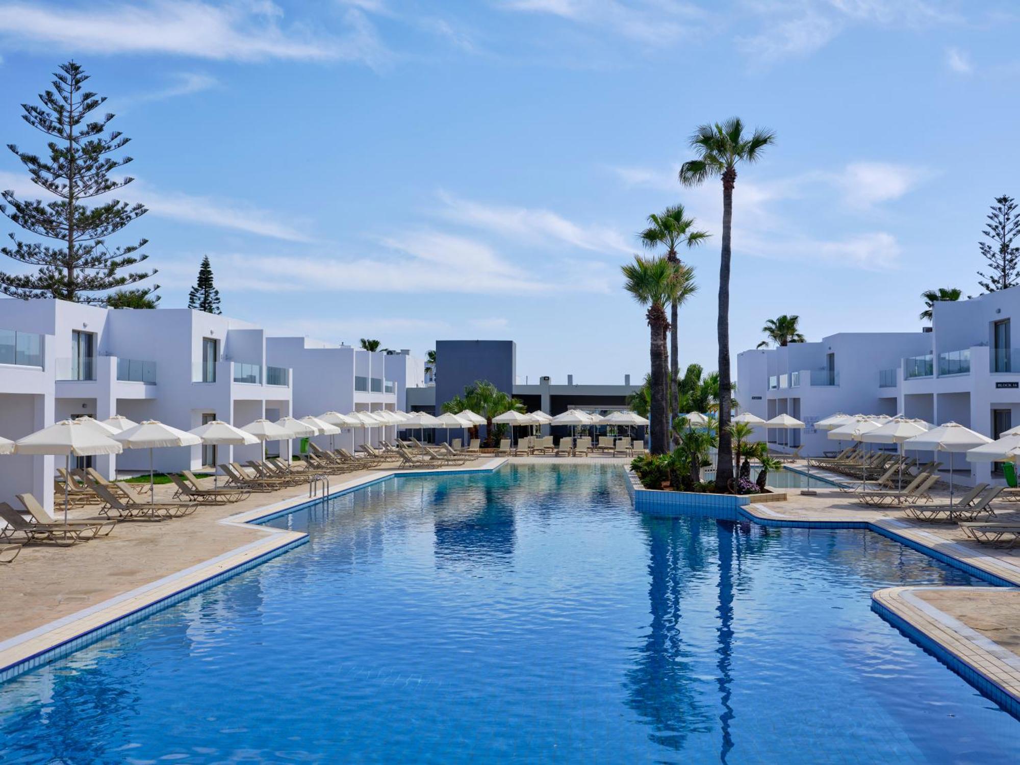 Atlantica Panthea Resort Agia Napa Exterior foto