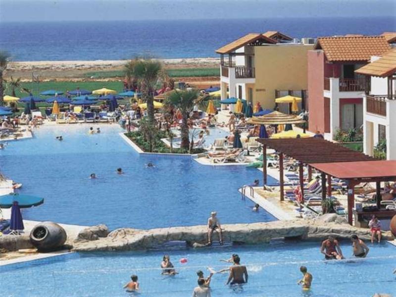 Atlantica Panthea Resort Agia Napa Exterior foto